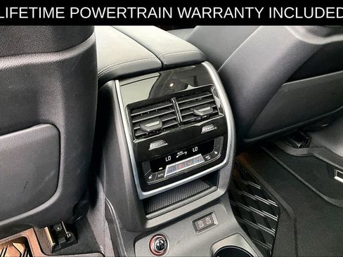 Used 2024 BMW X7 xDrive40i image 32