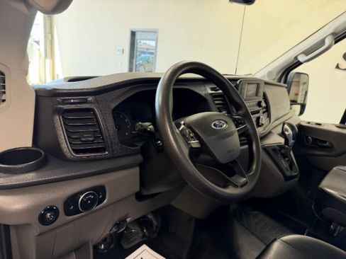 Used 2022 Ford Transit 350 DRW RWD image 13