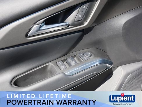 Used 2024 Chevrolet Traverse LS AWD/4WD image 16