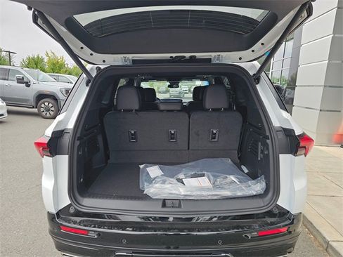 New 2025 Buick Enclave Sport Touring w/ Super Cruise Package image 17