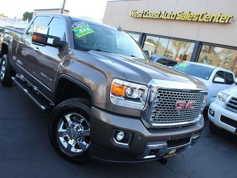 Used 2015 GMC Sierra 3500 Denali w/ Duramax Plus Package AWD/4WD image 37