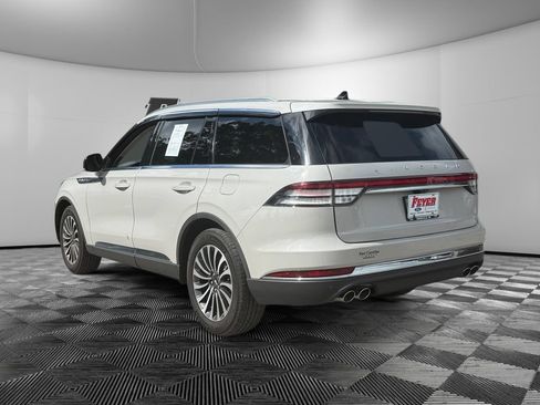 Used 2023 Lincoln Aviator Reserve RWD image 3
