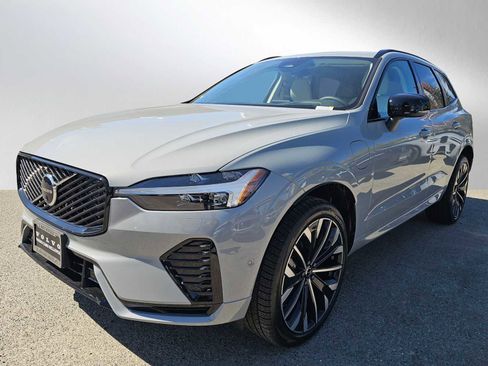 New 2026 Volvo XC60 T8 Ultra w/ Protection Package Premier AWD/4WD image 7