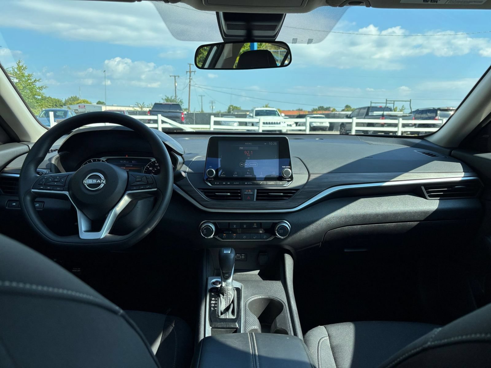 Used 2025 Nissan Altima 2.5 SV FWD image 32