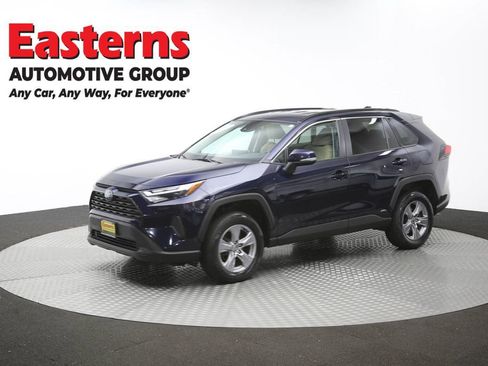 Used 2022 Toyota RAV4 XLE AWD/4WD image 61