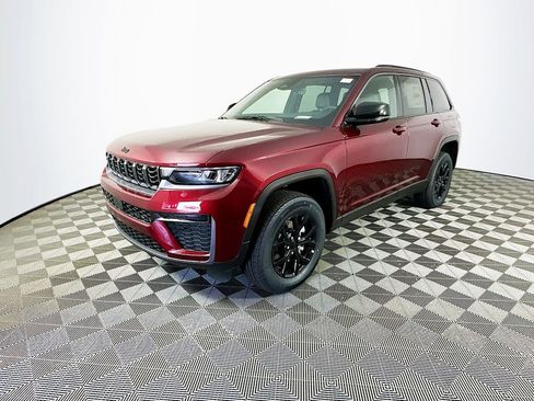 New 2026 Jeep Grand Cherokee Altitude AWD/4WD image 4
