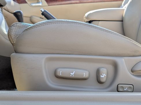 Used 2006 Toyota Solara SLE image 18