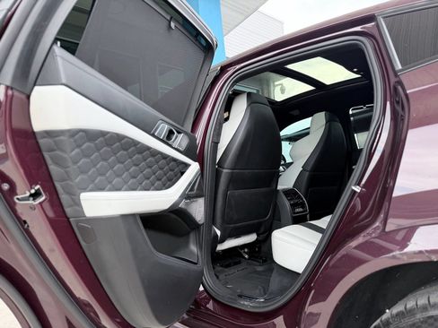 Used 2020 BMW X6 M Competition AWD/4WD image 32