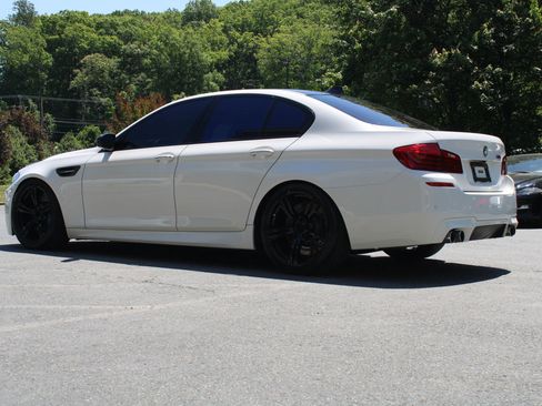 Used 2016 BMW M5 RWD image 4