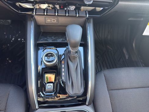 New 2026 GMC Canyon Elevation w/ Convenience Package image 16