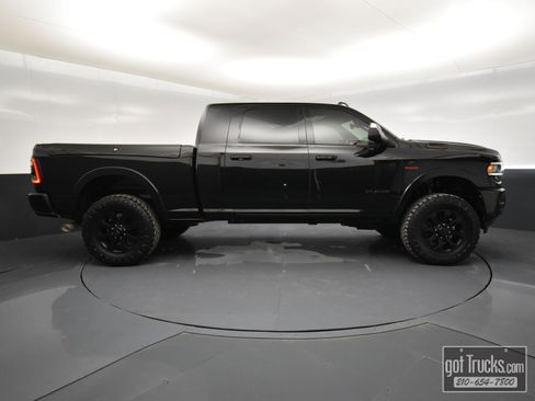 Used 2020 RAM 2500 Laramie w/ Night Edition image 53