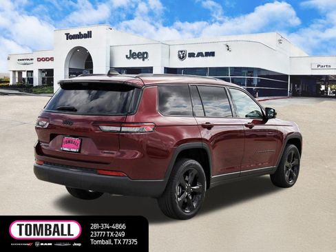 Used 2023 Jeep Grand Cherokee L Limited w/ Luxury Tech Group II image 7