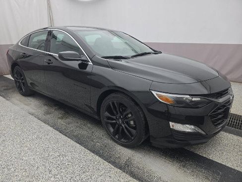 Used 2024 Chevrolet Malibu LT w/ Midnight Edition FWD image 3