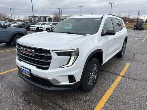 Used 2025 GMC Acadia Elevation image 10