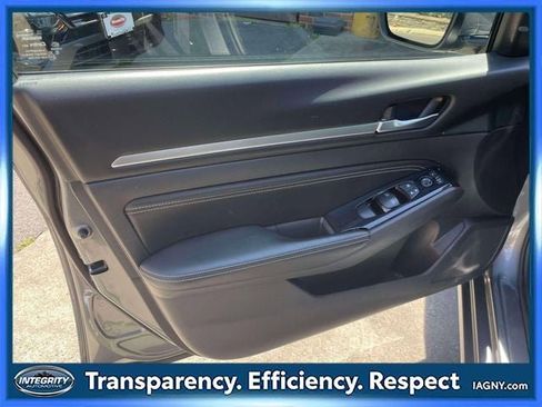 Used 2020 Nissan Altima 2.5 SV AWD/4WD image 16