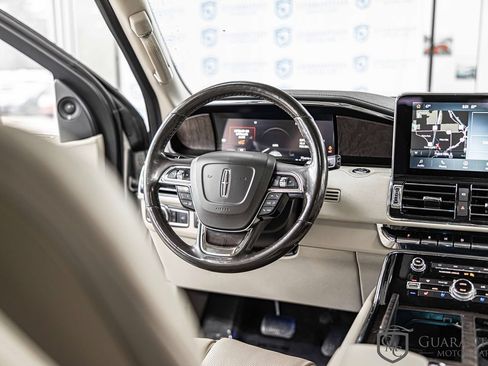 Used 2021 Lincoln Navigator Reserve w/ Luxury Package AWD/4WD image 39