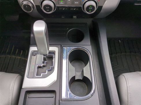 Used 2018 Toyota Tundra Limited image 19