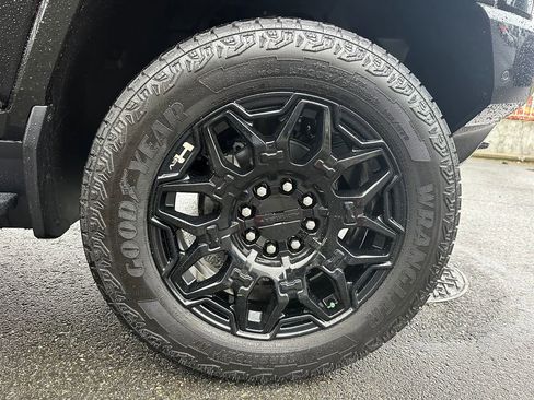 New 2026 GMC Hummer EV SUV image 9