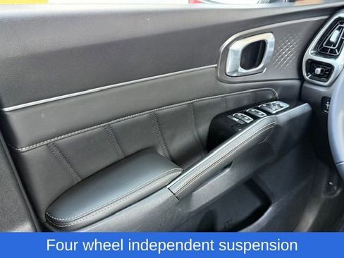 Used 2023 Kia Sorento SX image 33