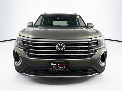 Used 2025 Volkswagen Atlas SE AWD/4WD image 2