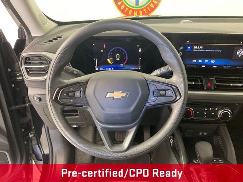 Used 2025 Chevrolet TrailBlazer LT image 8
