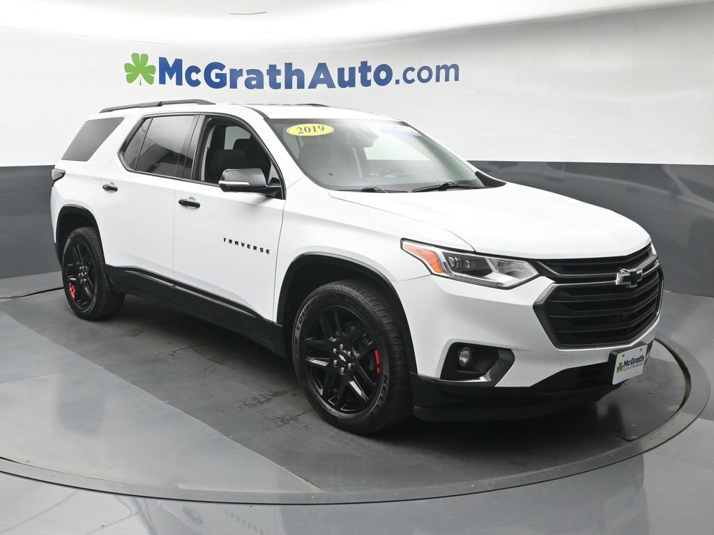 Used 2019 Chevrolet Traverse Premier w/ Redline Edition AWD/4WD image 2