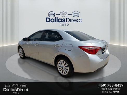 Used 2018 Toyota Corolla LE FWD image 8