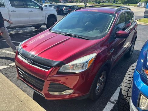Used 2014 Ford Escape SE w/ Equipment Group 201A FWD image 3