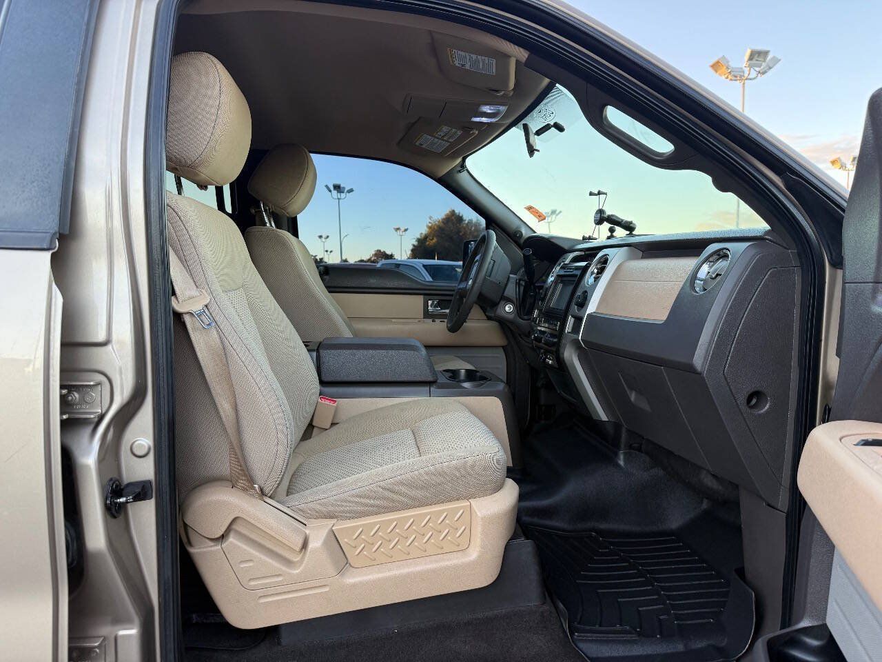 Used 2013 Ford F150 XLT w/ Trailer Tow Pkg AWD/4WD image 14