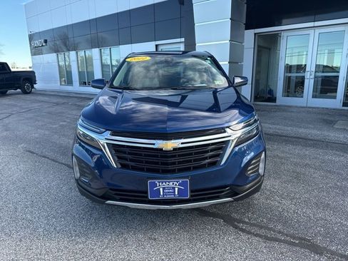 Used 2022 Chevrolet Equinox LT image 2