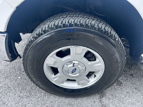 Used 2013 Ford F150 XLT w/ Trailer Tow Pkg AWD/4WD image 10