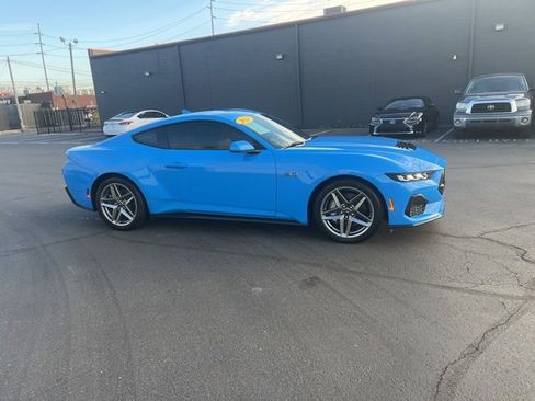 Used 2024 Ford Mustang GT Premium image 3