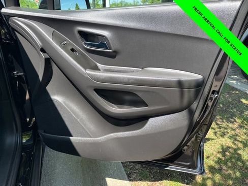 Used 2021 Chevrolet Trax LS w/ Tint and Cruise Package FWD image 37