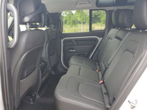 New 2026 Land Rover Defender 110 X-Dynamic SE AWD/4WD image 24
