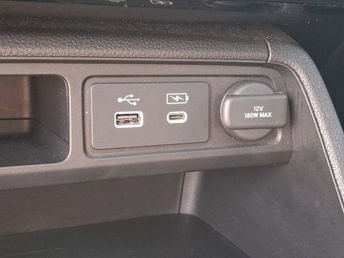 Used 2023 Honda Pilot Touring image 25
