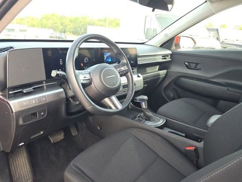 Used 2025 Hyundai Kona SEL image 22