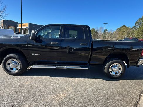 Used 2024 RAM 2500 Big Horn w/ Bed Utility Group image 11