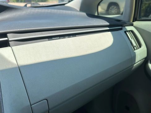 Used 2014 Toyota Prius Four w/ Solar Roof Package FWD image 39