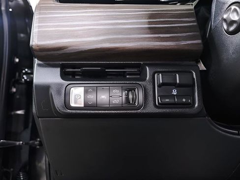 Used 2025 GMC Sierra EV Denali AWD/4WD image 21