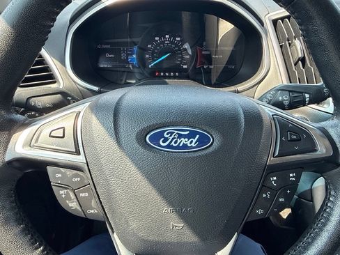 Used 2019 Ford Edge SEL w/ Equipment Group 201A FWD image 8