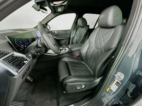 Used 2026 BMW X5 xDrive50e w/ M Sport Package image 21