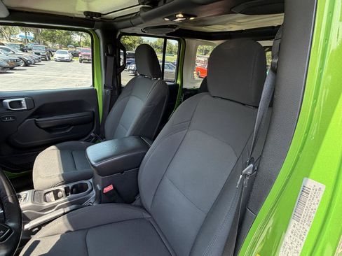 Used 2019 Jeep Wrangler Unlimited Sport S AWD/4WD image 13