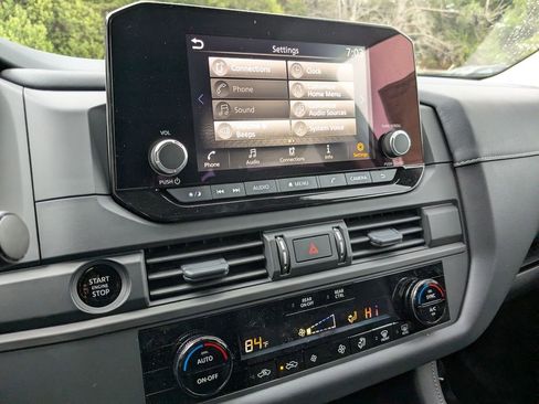 New 2025 Nissan Pathfinder S image 19