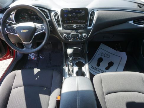 Used 2024 Chevrolet Malibu LT image 11