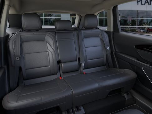 New 2026 Lincoln Nautilus Premier AWD/4WD image 11