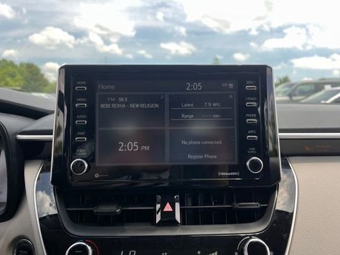 Used 2021 Toyota Corolla LE w/ LE Convenience Package FWD image 23