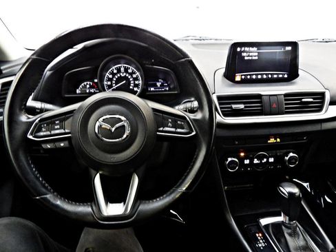 Used 2017 MAZDA MAZDA3 Touring image 17