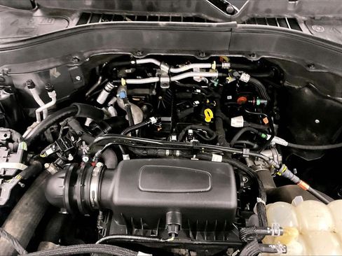 Used 2021 Ford Explorer XLT w/ Equipment Group 202A image 34