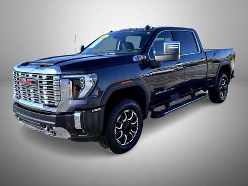 Used 2024 GMC Sierra 3500 Denali w/ Technology Package image 1