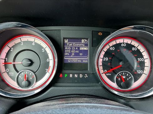 Used 2019 Dodge Grand Caravan SXT w/ Driver Convenience Group FWD image 26